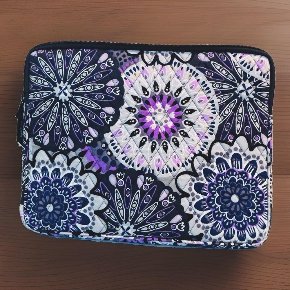Vera Bradley Tablet‎ Sleeve Mimosa Medallion Zip Boho Purple Grey Storage